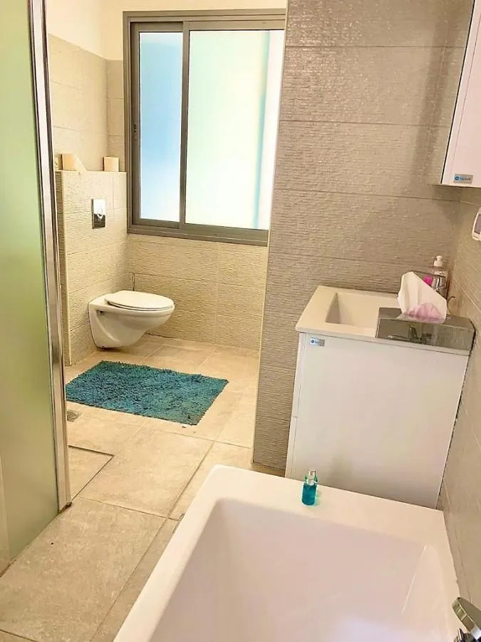 Appartamento Luxury Bat Galim Nearby The Beach 4Br With Balcony And Sea View Haifa 0*,  Israele